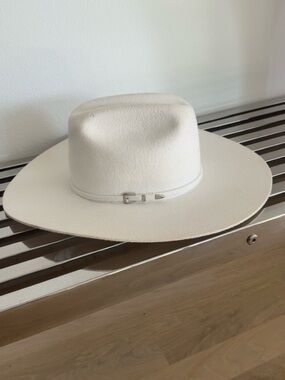 Schneiders Wide Brim Cream Felt Hat Size 7
